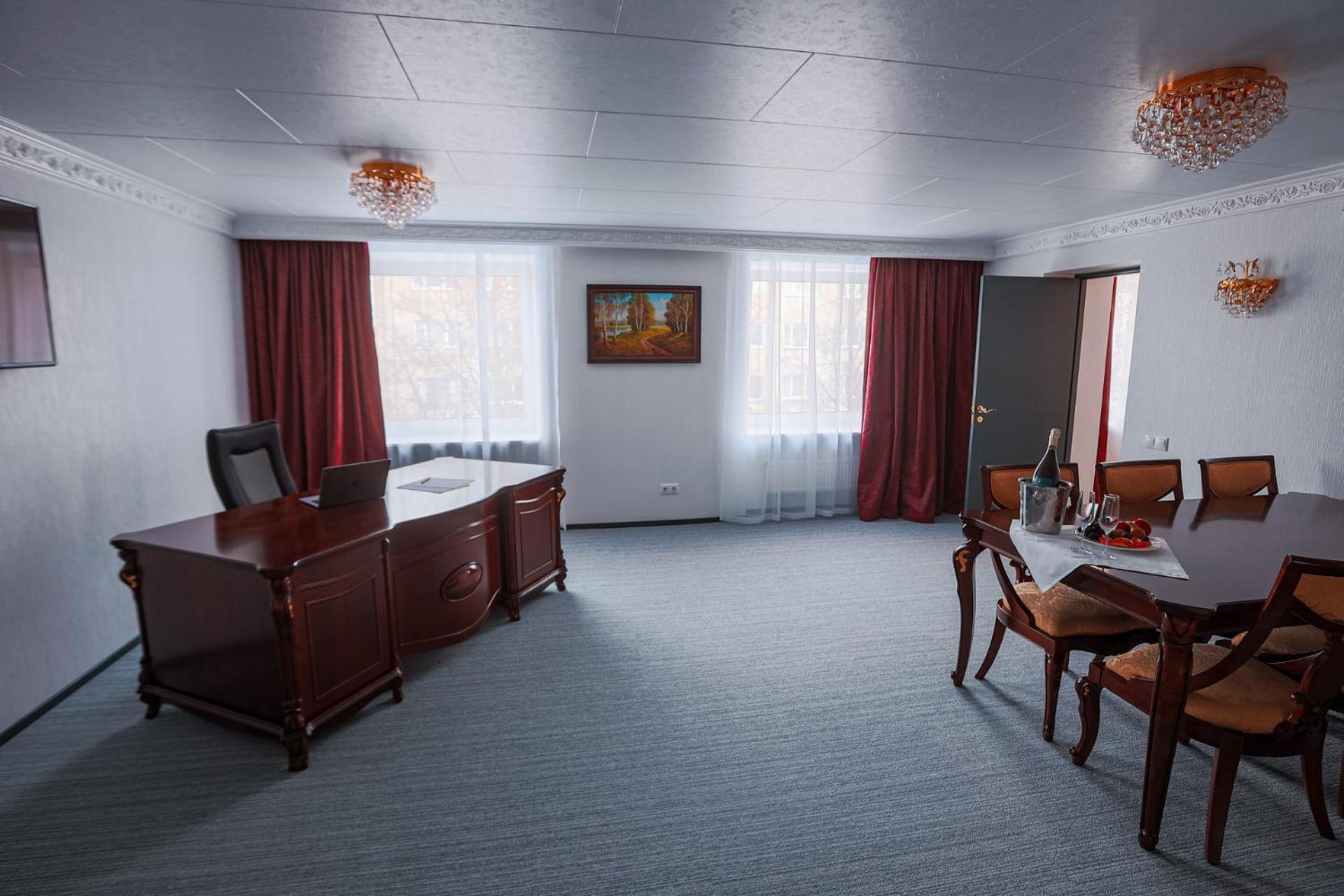 Inger Hotell Narwa Zewnętrze zdjęcie